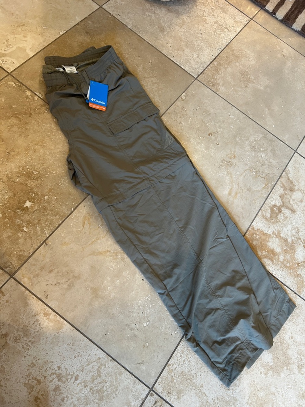 Columbia Men's Olive Cargo Pants with Elastic Waist